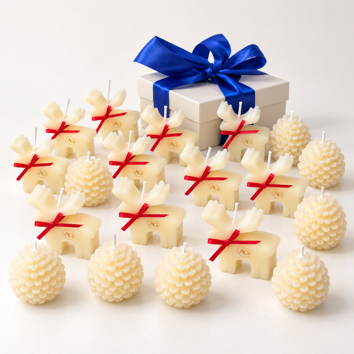 Handmade Christmas Candle Gift Set Reindeer & Pinecone Candles Axenoff Group
